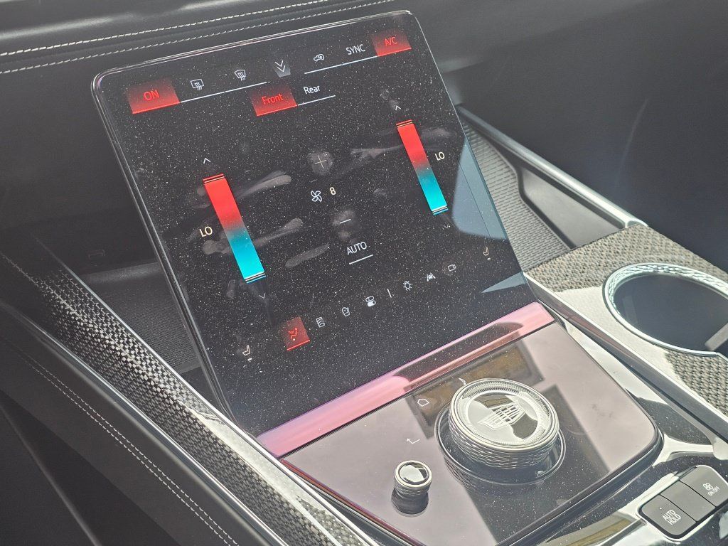 Used 2025 Cadillac Escalade V AWD/4WD image 40
