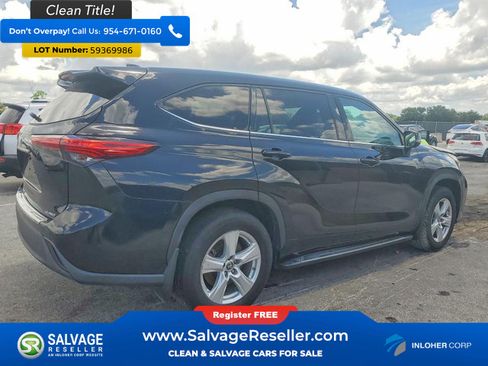 Used 2021 Toyota Highlander LE AWD/4WD image 4