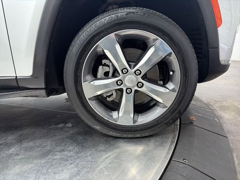 Used 2021 Jeep Grand Cherokee L Limited image 9