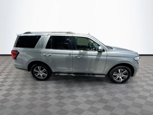 Used 2024 Ford Expedition Limited image 9