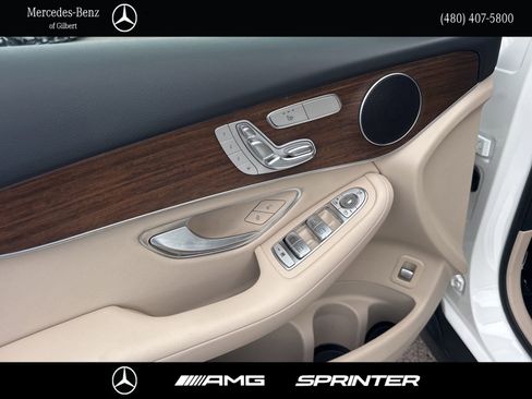 Used 2022 Mercedes-Benz GLC 300 image 11