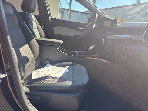 Used 2025 Chevrolet Trax LT image 16