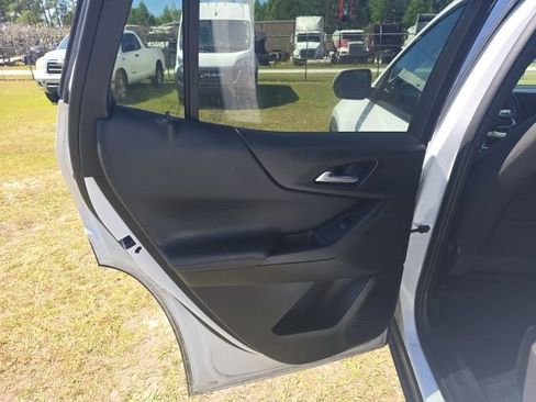 Used 2025 Chevrolet Equinox LT image 26