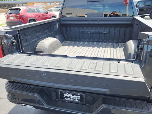 Used 2021 GMC Sierra 1500 Denali w/ Driver Alert Package II AWD/4WD image 28