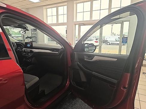 Used 2022 Ford Escape SE w/ Convenience Package AWD/4WD image 37