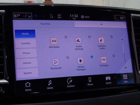 Used 2024 Chrysler Pacifica Touring-L image 32