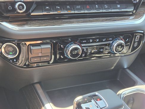 New 2025 GMC Sierra 1500 Elevation w/ Elevation Premium Package image 13