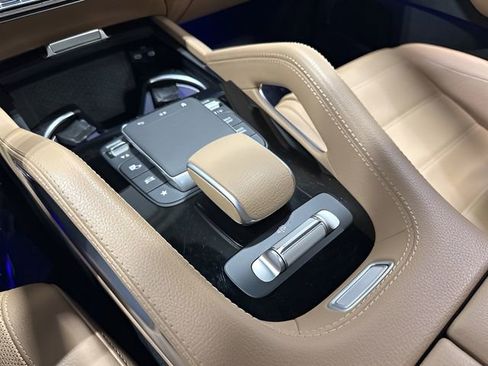 Certified 2024 Mercedes-Benz GLS 580 4MATIC image 28