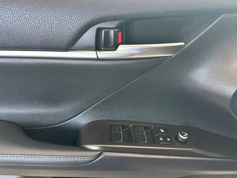 Used 2022 Toyota Camry XSE w/ Carpet Mat Package (TMS) FWD image 11