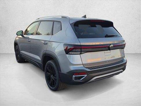 New 2026 Volkswagen Taos SE FWD image 9