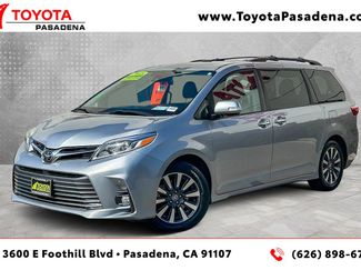 Used 2018 Toyota Sienna Limited w/ Carpet Mat Package video 1