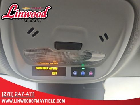 Used 2025 Chevrolet Trax LT FWD image 20