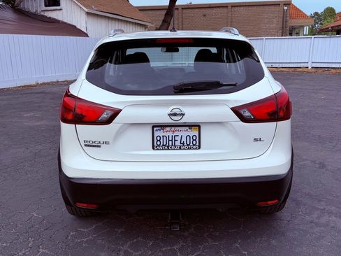 Used 2017 Nissan Rogue Sport SL image 5