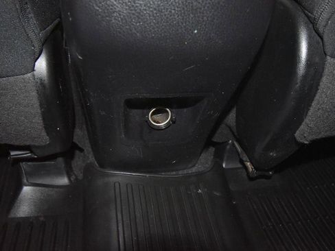 Used 2018 Toyota RAV4 XLE image 28