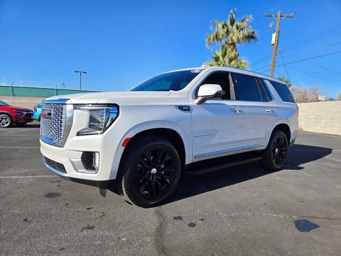 Used 2023 GMC Yukon Denali image 2