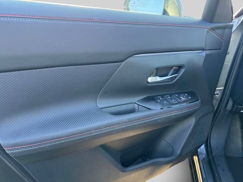 Used 2025 Nissan Kicks SR AWD/4WD image 16