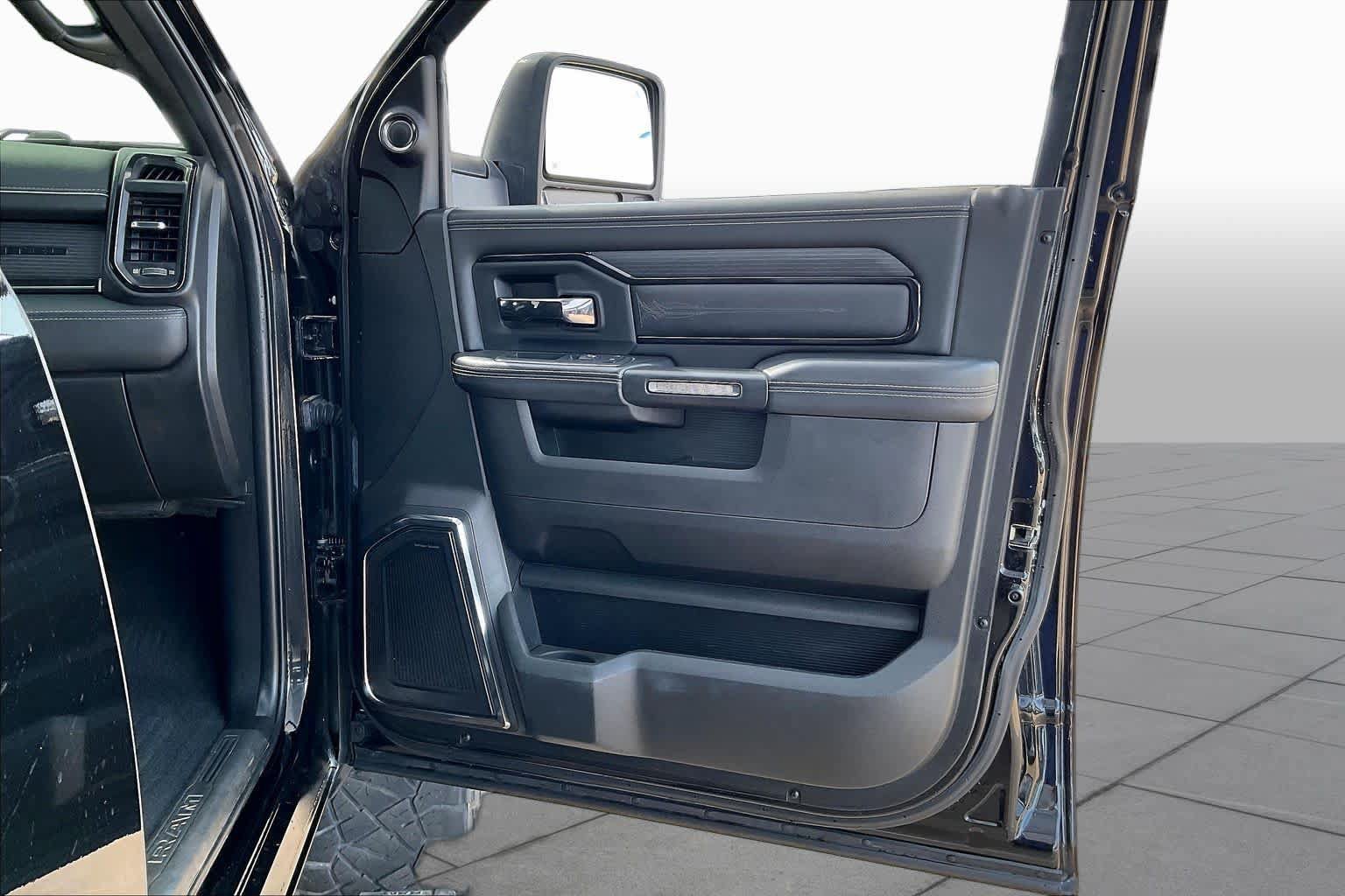 Used 2023 RAM 2500 Limited AWD/4WD image 23