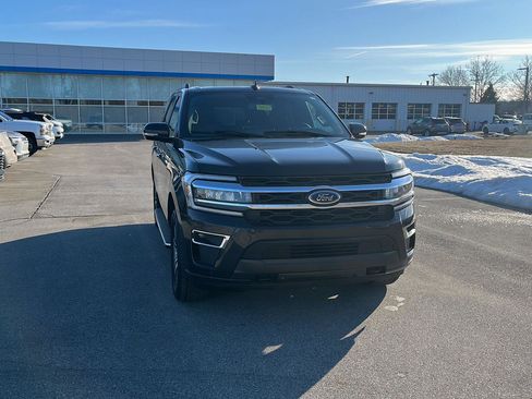Used 2023 Ford Expedition Limited image 8