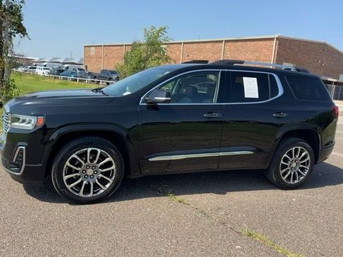 Used 2023 GMC Acadia Denali w/ Denali Technology Package AWD/4WD image 3