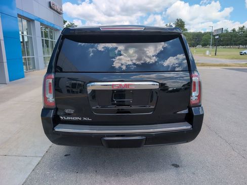 Used 2017 GMC Yukon XL Denali w/ Open Road Package AWD/4WD image 7