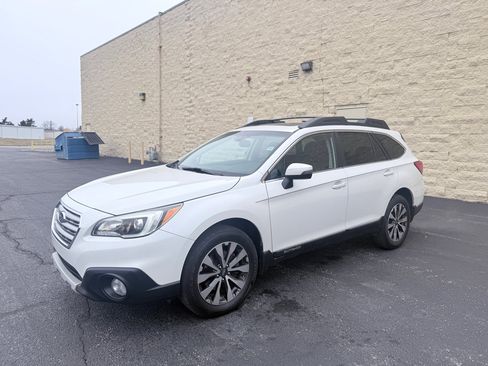 Used 2015 Subaru Outback 2.5i Limited image 1
