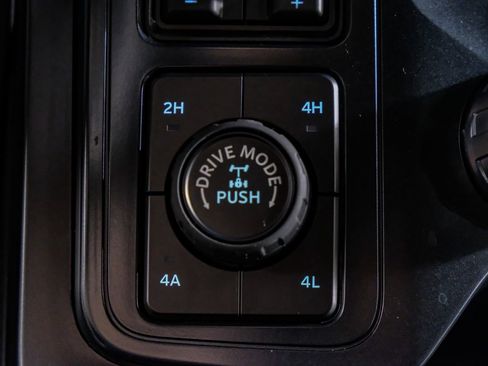 Used 2025 Ford F150 Raptor AWD/4WD image 26