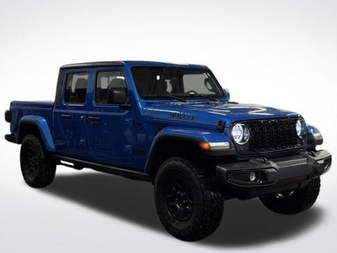 Used 2024 Jeep Gladiator Sport AWD/4WD image 4