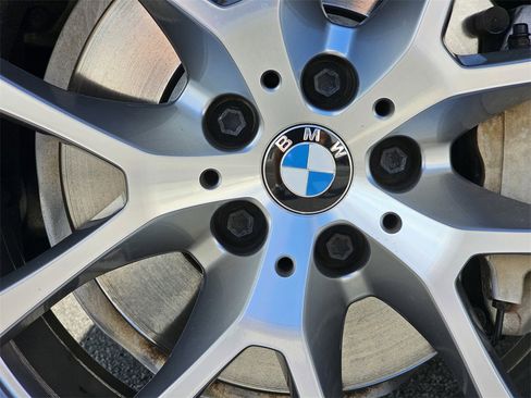 Used 2021 BMW X5 xDrive40i w/ Convenience Package image 11