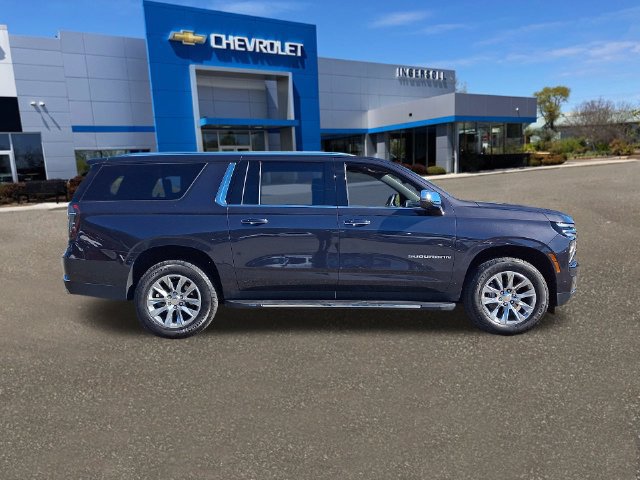 Used 2025 Chevrolet Suburban Premier AWD/4WD image 26