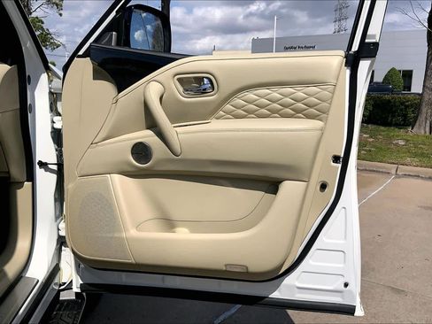 Used 2024 INFINITI QX80 Sensory w/ Cargo Package image 22