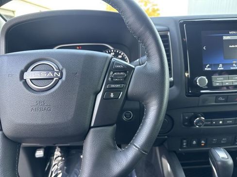 Used 2024 Nissan Frontier SV w/ SV Convenience Package image 18