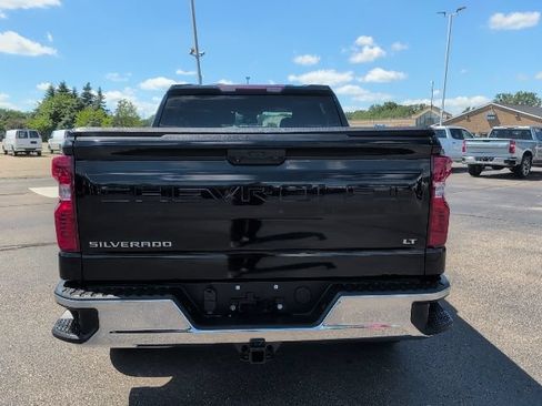 Used 2023 Chevrolet Silverado 1500 LT AWD/4WD image 5