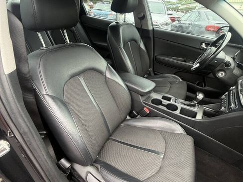 Used 2018 Kia Optima S FWD image 13