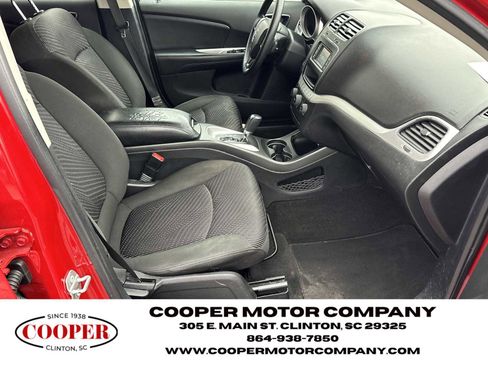 Used 2020 Dodge Journey SE image 13