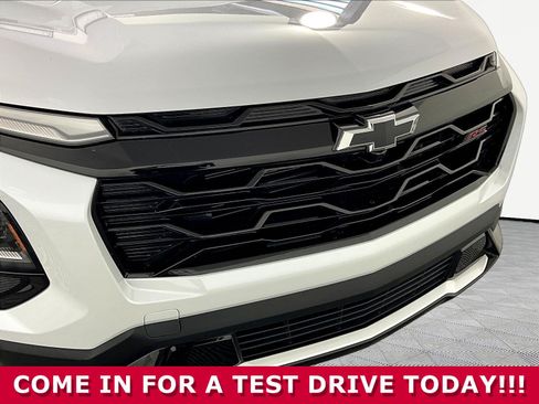 Used 2026 Chevrolet Equinox RS FWD image 28