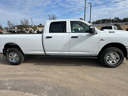 New 2026 RAM 2500 Tradesman AWD/4WD image 7