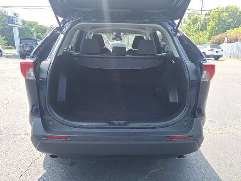 Used 2025 Toyota RAV4 XLE AWD/4WD image 11