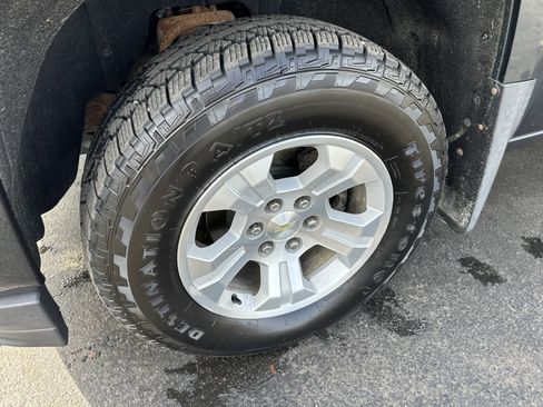 Used 2018 Chevrolet Silverado 1500 LT w/ All Star Edition image 9