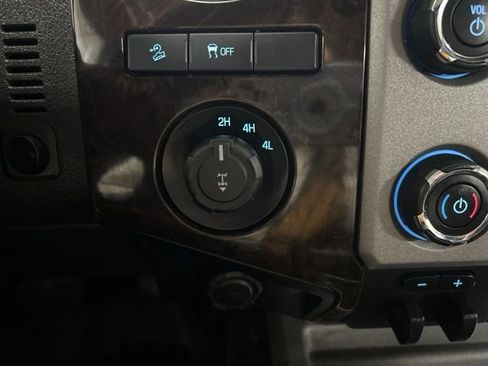 Used 2013 Ford F250 Platinum image 23