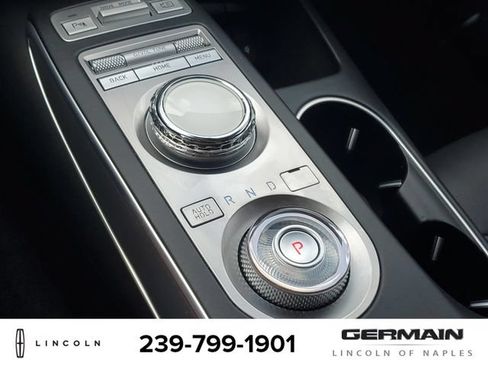 Used 2022 Genesis GV70 2.5T w/ Select Package AWD/4WD image 27