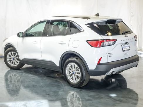 Used 2022 Ford Escape SE AWD/4WD image 9