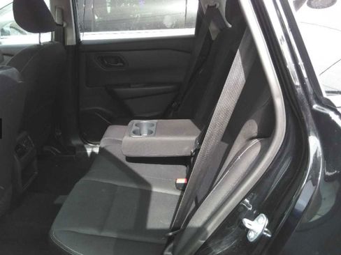 Used 2024 Nissan Rogue S AWD/4WD image 6
