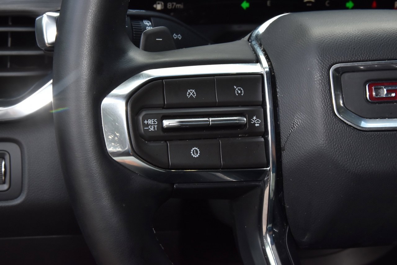 Used 2026 GMC Acadia Elevation w/ Elevation Premium Package FWD image 24