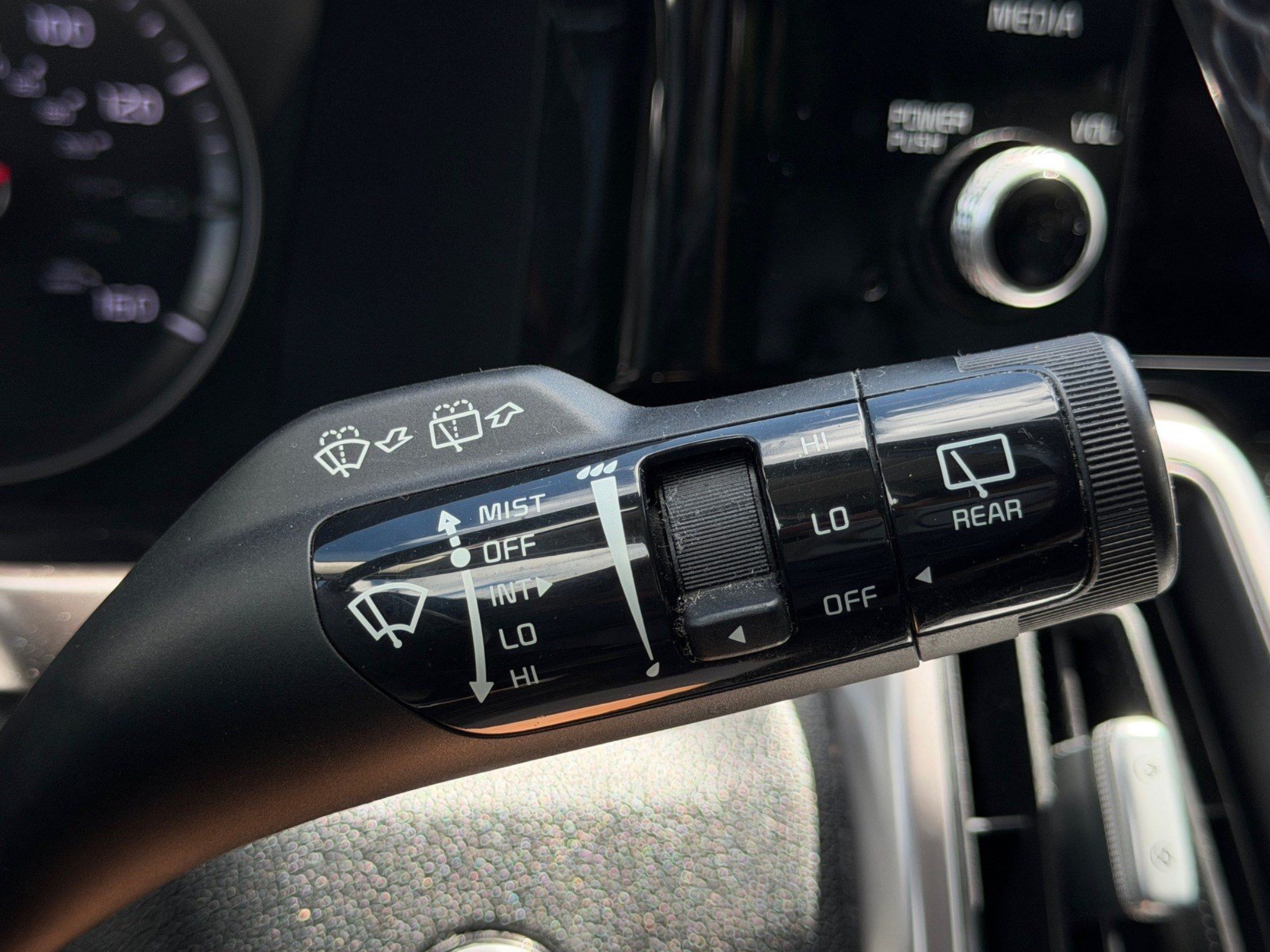 Used 2022 Kia Sorento S FWD image 34