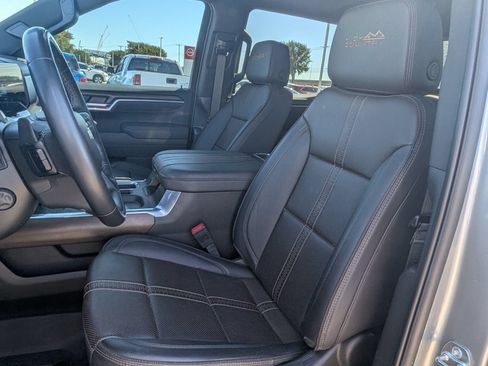 Used 2025 Chevrolet Silverado 1500 High Country AWD/4WD image 25