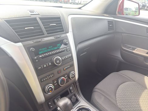 Used 2012 Chevrolet Traverse LT image 21