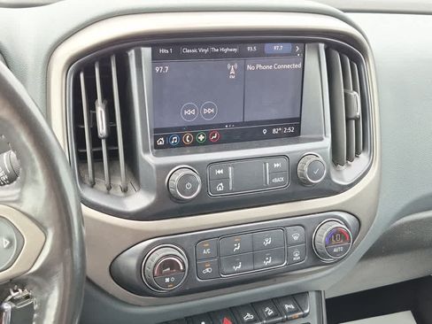 Used 2020 Chevrolet Colorado Z71 AWD/4WD image 13