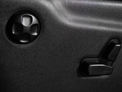 Used 2020 Jeep Grand Cherokee Limited image 20