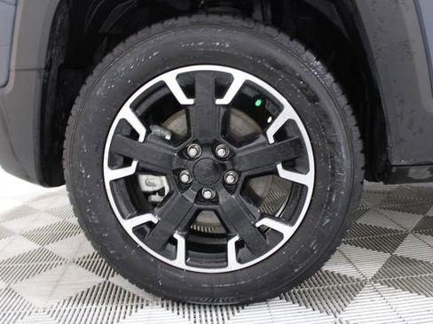 Used 2023 Jeep Renegade Latitude image 36