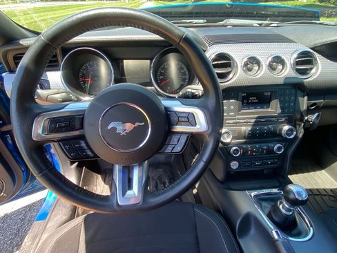 Used 2017 Ford Mustang GT w/ GT Performance Package RWD image 10